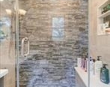 10 Evergreen Court - Photo Thumbnail 17