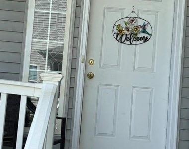 1011 Ethan Allen Drive - Photo Thumbnail 5