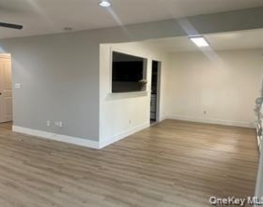 13 Darian Court - Photo Thumbnail 4