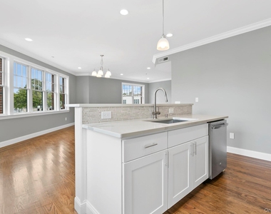 2 Ashford Avenue - Photo Thumbnail 3