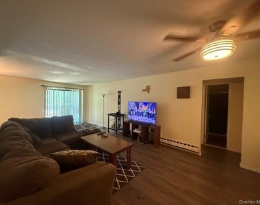 21 Village Park Drive - Photo Thumbnail 9