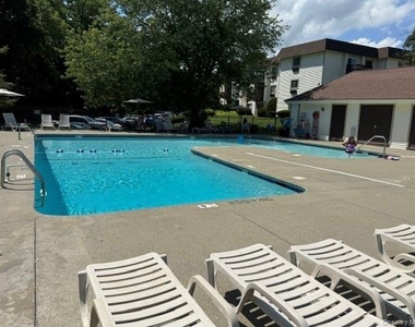 21 Village Park Drive - Photo Thumbnail 15