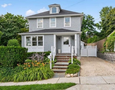 25 Soundview Avenue - Photo Thumbnail 1