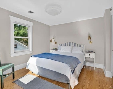 25 Soundview Avenue - Photo Thumbnail 17