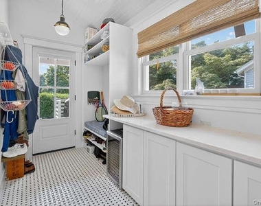 25 Soundview Avenue - Photo Thumbnail 15