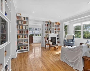 25 Soundview Avenue - Photo Thumbnail 6