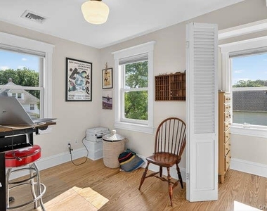 25 Soundview Avenue - Photo Thumbnail 20