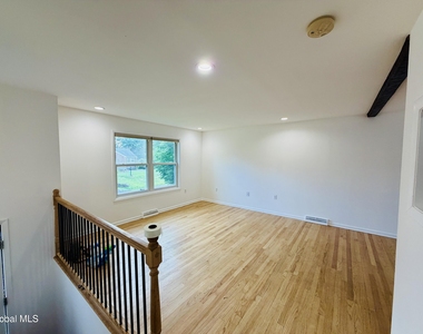3335 Ralph Street - Photo Thumbnail 12