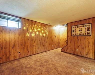 104 Maple Hill Drive - Photo Thumbnail 16