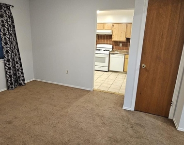 1909 Raspberry Court - Photo Thumbnail 2