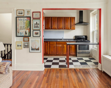 197 Bainbridge Street - Photo Thumbnail 2