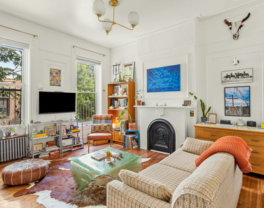 197 Bainbridge Street - Photo Thumbnail 3