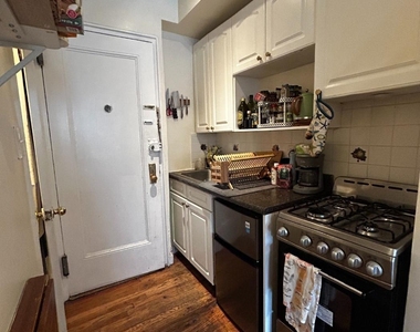364 W 19th Street - Photo Thumbnail 7