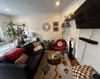 364 W 19th Street - Photo Thumbnail 2