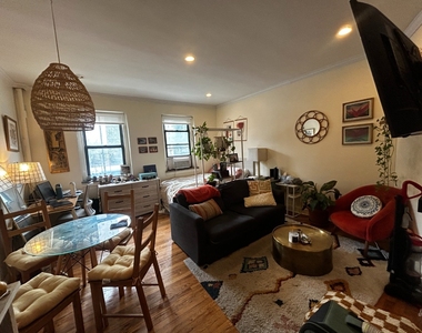 364 W 19th Street - Photo Thumbnail 1