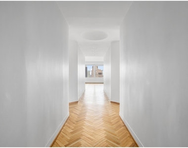 150 W 56th Street - Photo Thumbnail 8