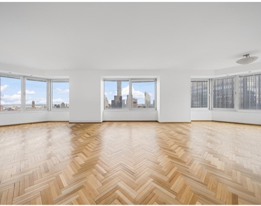 150 W 56th Street - Photo Thumbnail 1