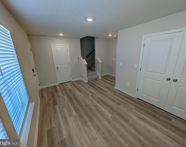 278 Swan Field Avenue - Photo Thumbnail 2