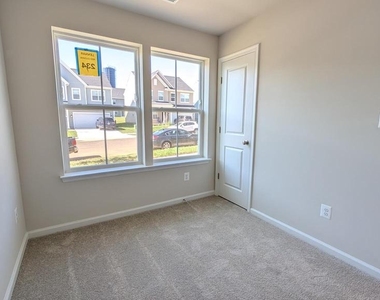 413 Silver Birch Dr - Photo Thumbnail 32