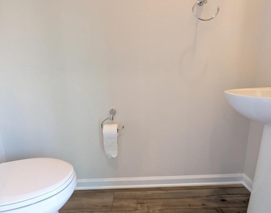 413 Silver Birch Dr - Photo Thumbnail 15