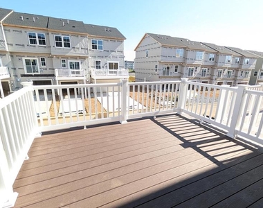 413 Silver Birch Dr - Photo Thumbnail 12