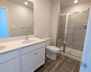 413 Silver Birch Dr - Photo Thumbnail 24