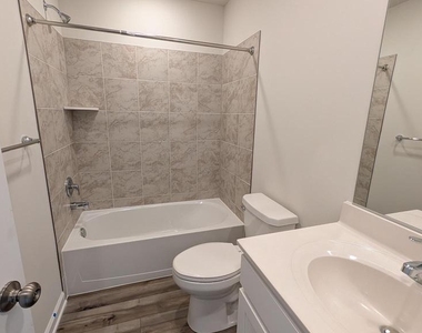 413 Silver Birch Dr - Photo Thumbnail 18