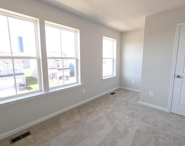413 Silver Birch Dr - Photo Thumbnail 29