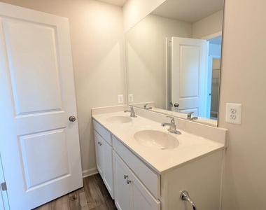 413 Silver Birch Dr - Photo Thumbnail 26