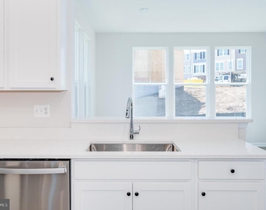 164 National Street - Photo Thumbnail 37
