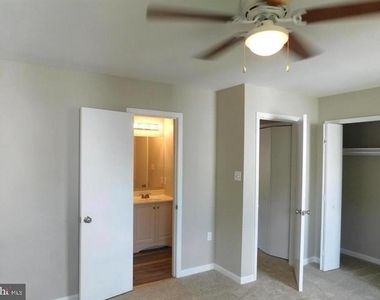 100 Mayfair Place - Photo Thumbnail 8