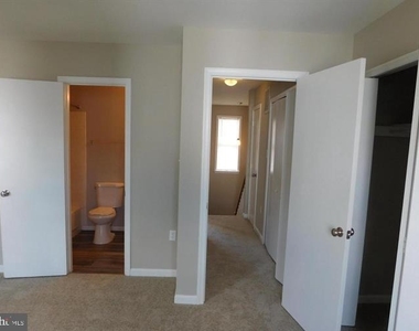 100 Mayfair Place - Photo Thumbnail 11