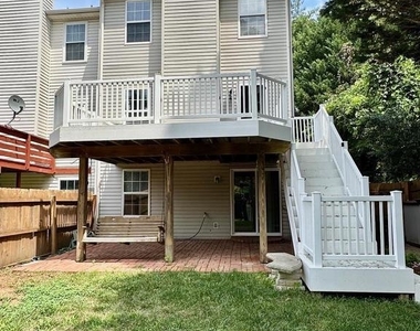 110 Lakeview Court - Photo Thumbnail 25