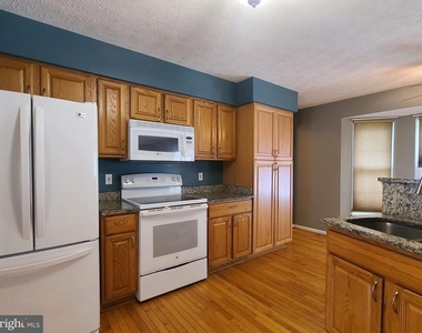 10 Lockwood Drive - Photo Thumbnail 14