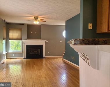 10 Lockwood Drive - Photo Thumbnail 12
