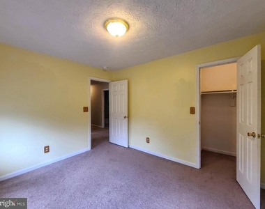 10 Lockwood Drive - Photo Thumbnail 24