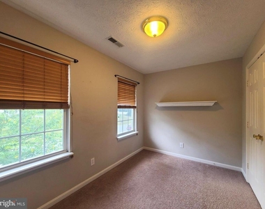 10 Lockwood Drive - Photo Thumbnail 27
