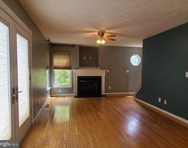 10 Lockwood Drive - Photo Thumbnail 8