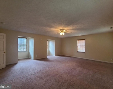10 Lockwood Drive - Photo Thumbnail 19