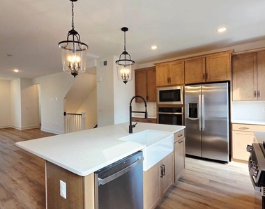 4912 Jackson Village Parkway - Photo Thumbnail 4