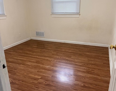 205 Wilcox Street - Photo Thumbnail 10
