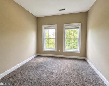 2261 Potomac Club Parkway - Photo Thumbnail 18