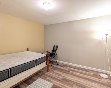 6721 Sycamore Park Drive - Photo Thumbnail 13