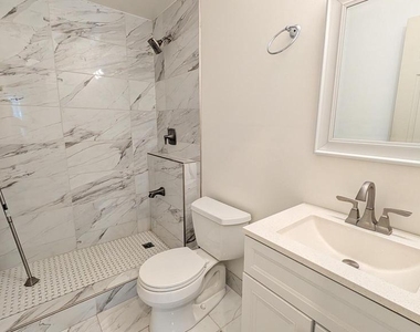 6721 Sycamore Park Drive - Photo Thumbnail 6