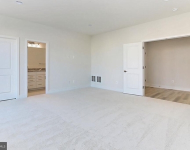 6872 Karter Robinson Drive - Photo Thumbnail 38