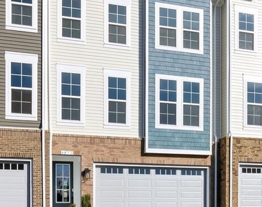 6872 Karter Robinson Drive - Photo Thumbnail 2