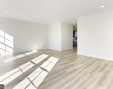6872 Karter Robinson Drive - Photo Thumbnail 8