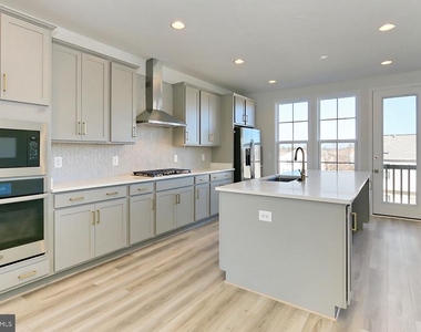6872 Karter Robinson Drive - Photo Thumbnail 13
