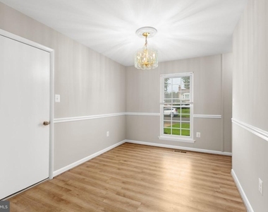 5685 Saffron Lane - Photo Thumbnail 12