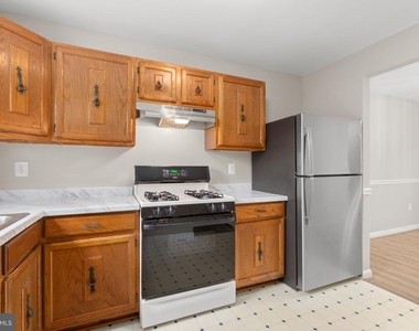 5685 Saffron Lane - Photo Thumbnail 9